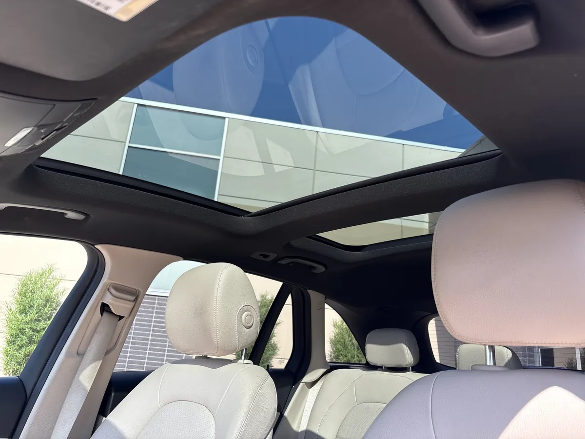 2018 Mercedes-Benz GLC 300 4MATIC® thumbnail 27