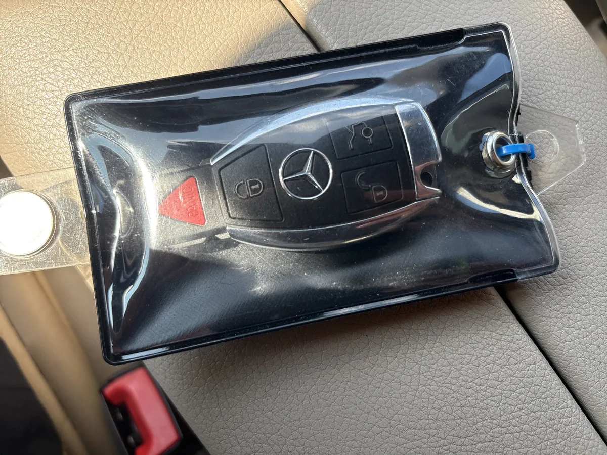 2018 Mercedes-Benz GLC 300 4MATIC® thumbnail 35
