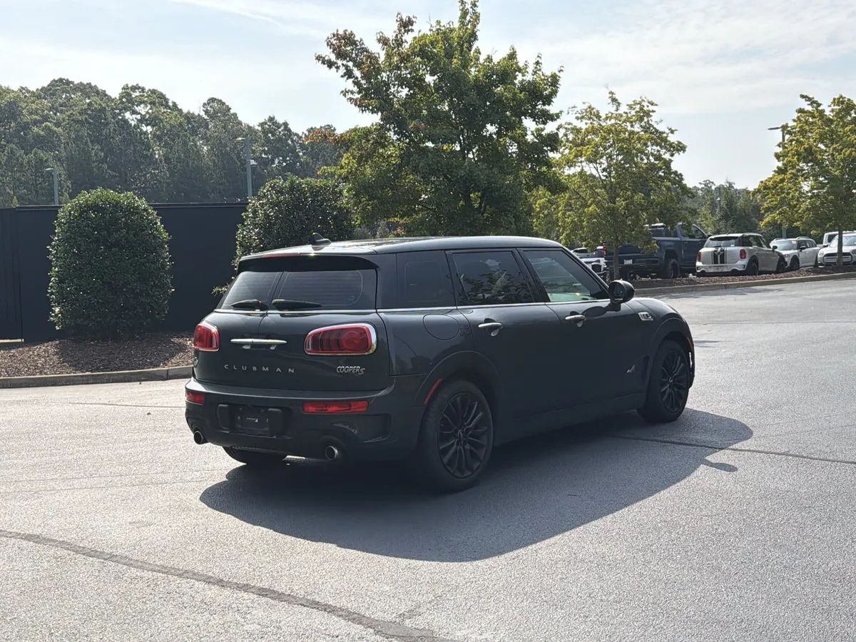2018 MINI Clubman Cooper S thumbnail 2