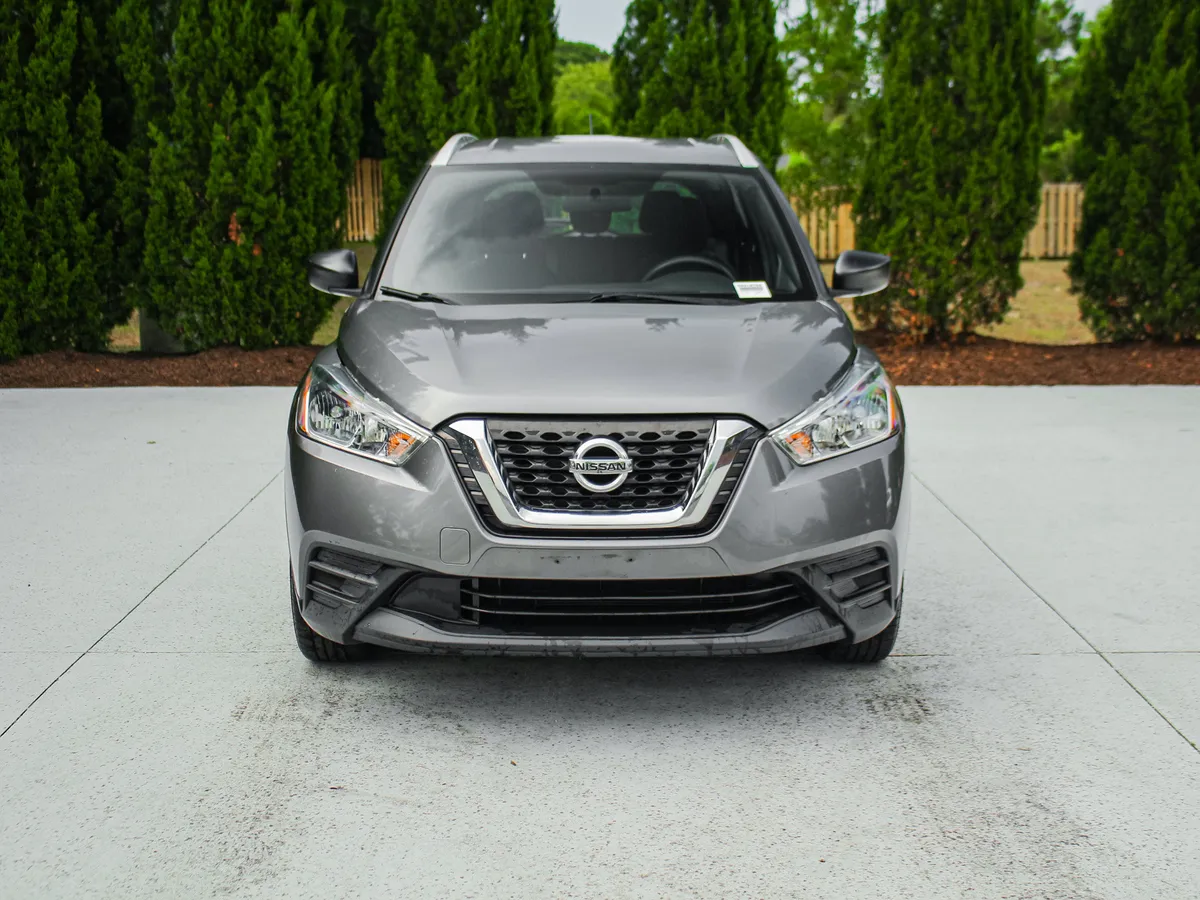 2018 Nissan Kicks S thumbnail 2