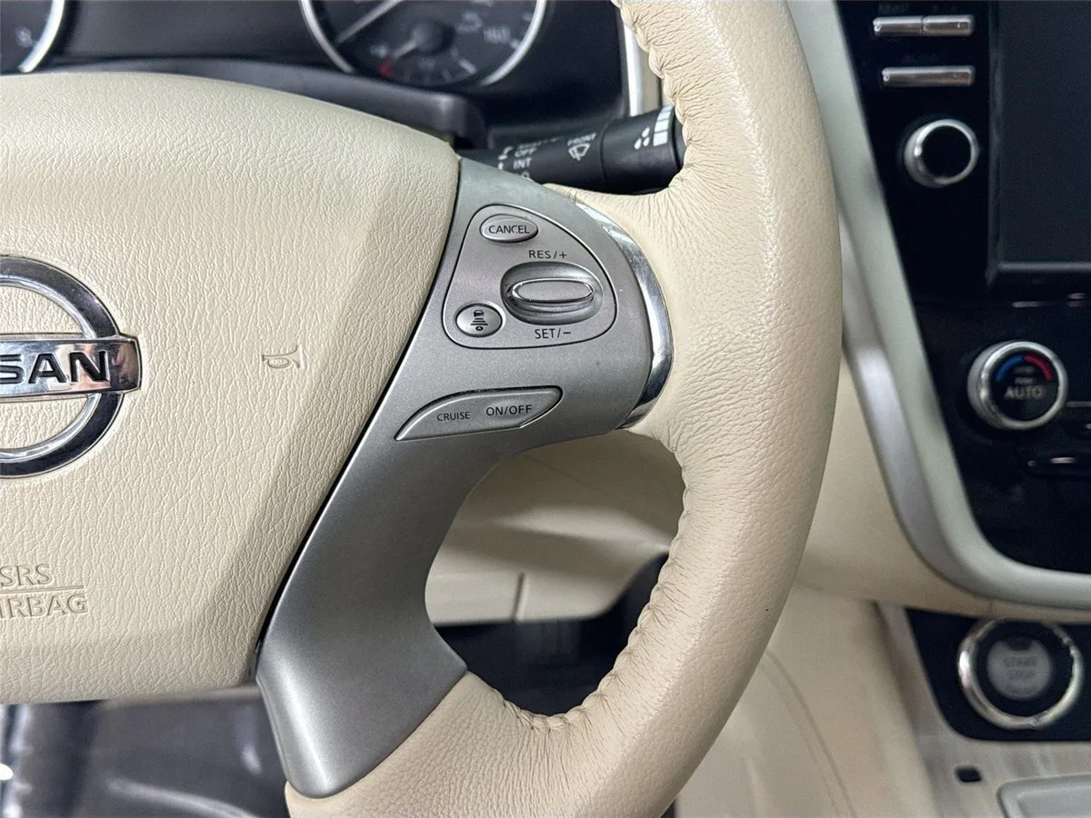 2018 Nissan Murano SL thumbnail 18