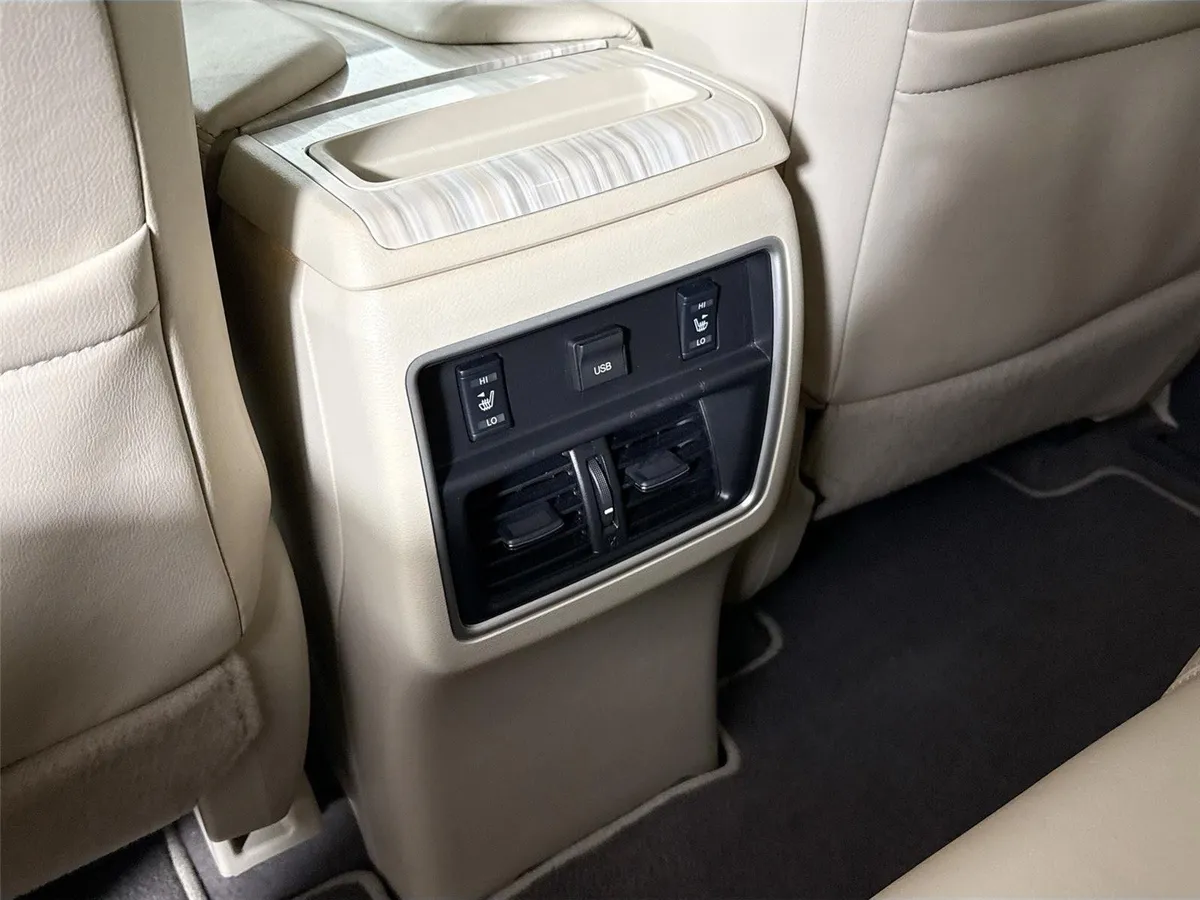 2018 Nissan Murano SL thumbnail 39