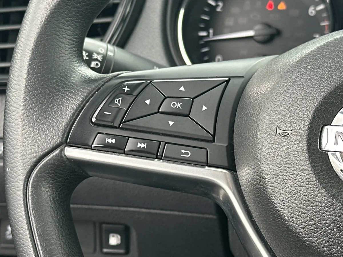 2018 Nissan Rogue S thumbnail 10