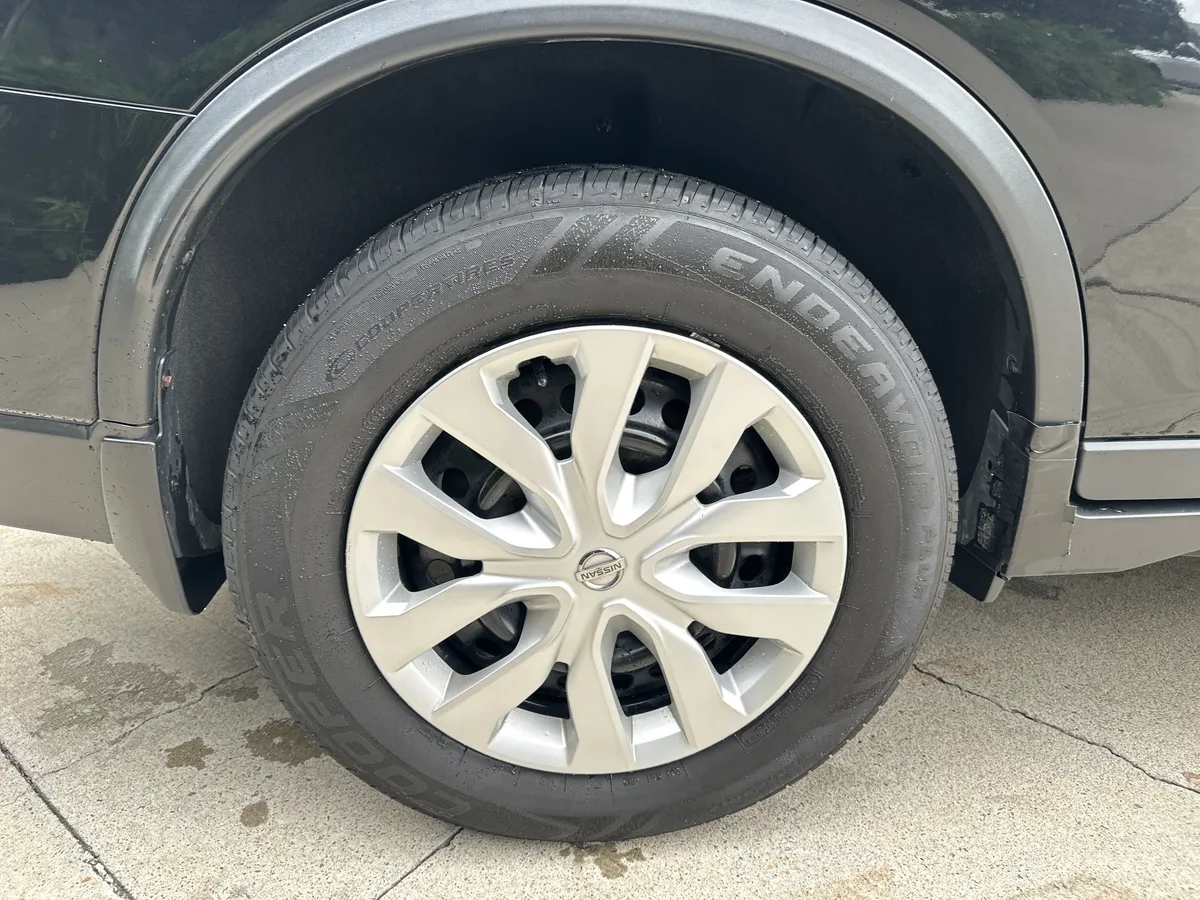 2018 Nissan Rogue S thumbnail 20