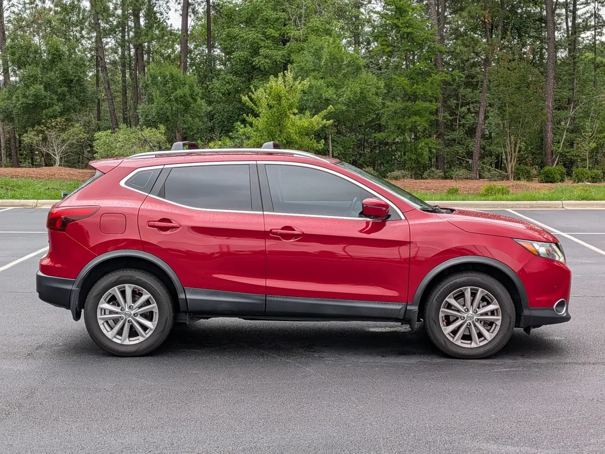 2018 Nissan Rogue Sport SV thumbnail 10