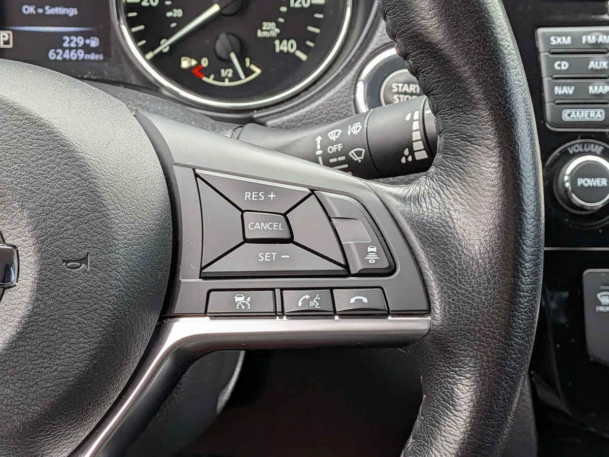 2018 Nissan Rogue Sport SV thumbnail 15