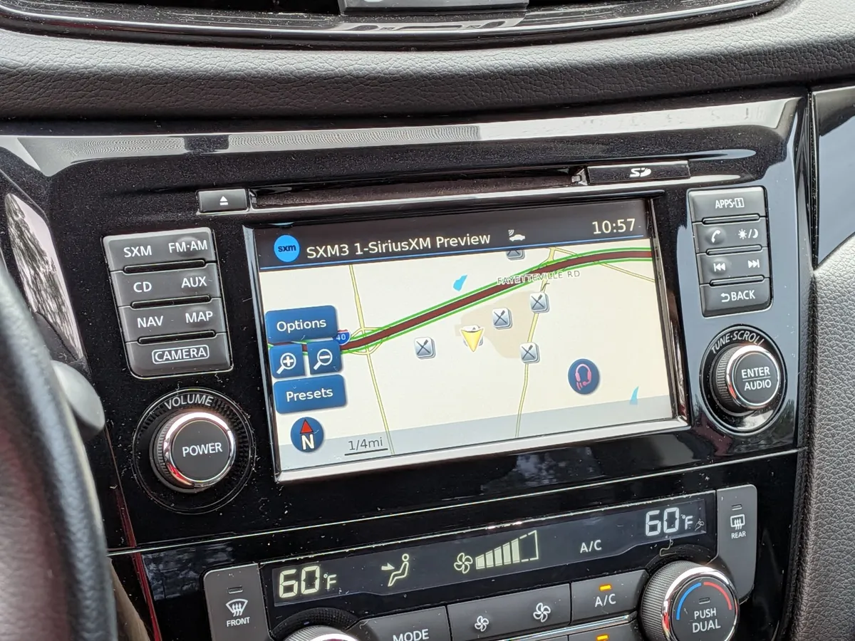 2018 Nissan Rogue Sport SV thumbnail 19