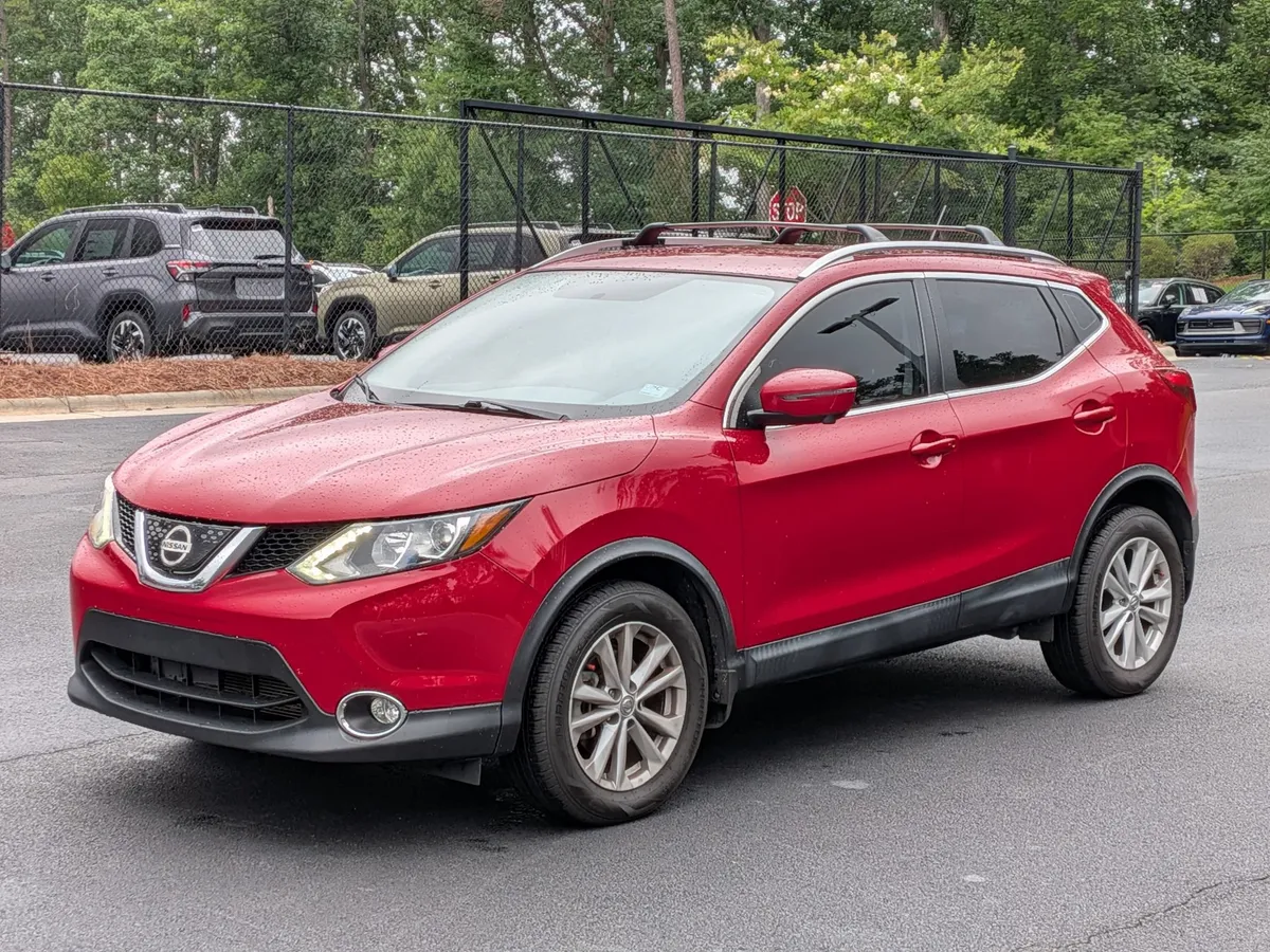 2018 Nissan Rogue Sport SV thumbnail 4