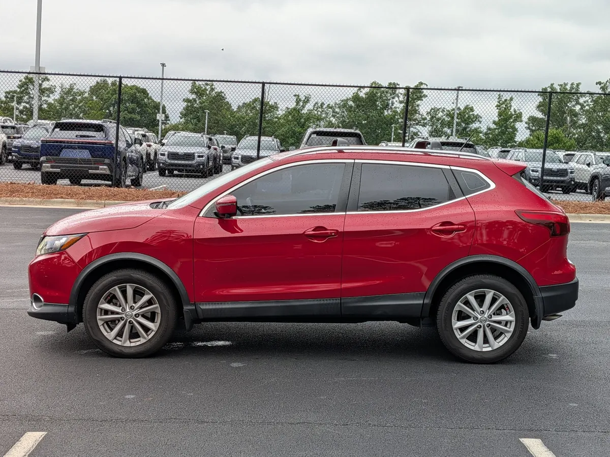 2018 Nissan Rogue Sport SV thumbnail 6