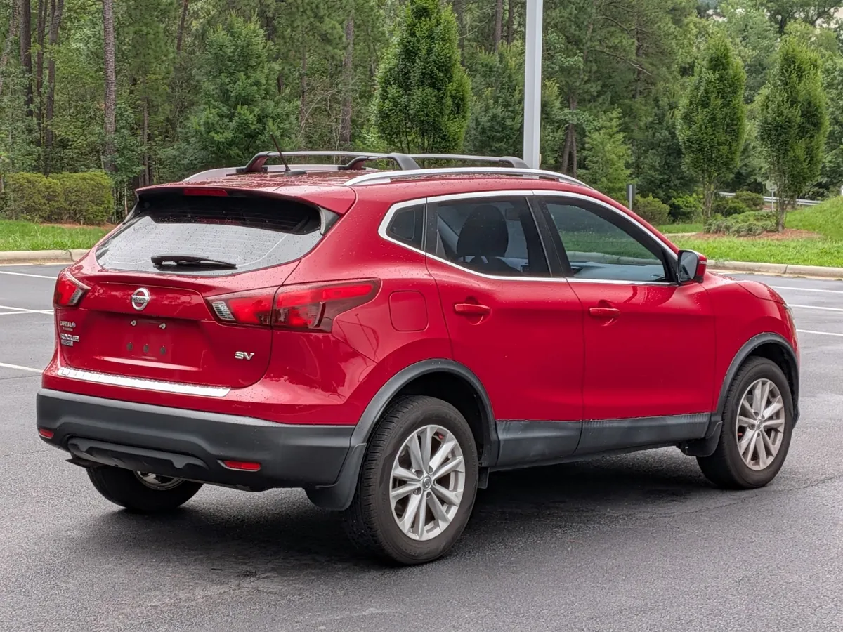 2018 Nissan Rogue Sport SV thumbnail 9