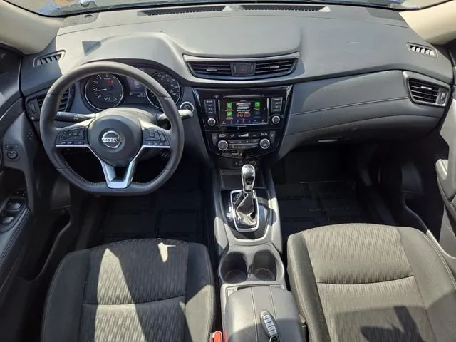 2018 Nissan Rogue SV thumbnail 20