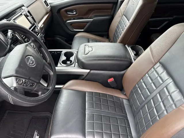 2018 Nissan Titan Platinum Reserve thumbnail 14
