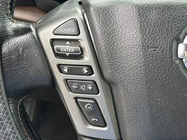 2018 Nissan Titan Platinum Reserve thumbnail 25