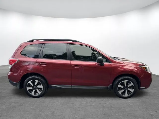 2018 Subaru Forester 2.5i thumbnail 4