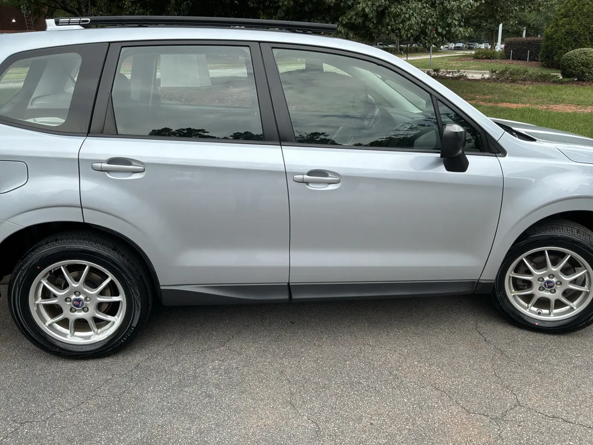 2018 Subaru Forester thumbnail 11