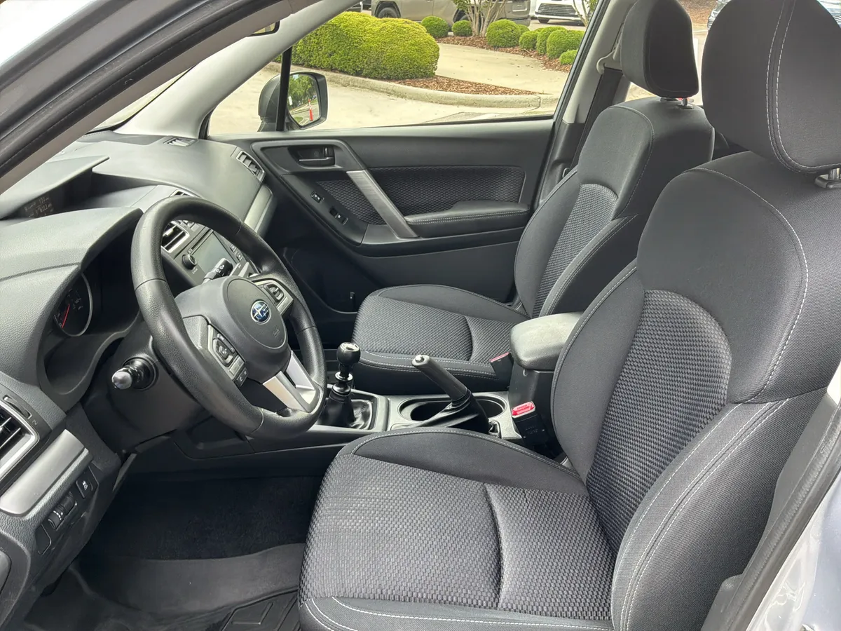 2018 Subaru Forester thumbnail 16