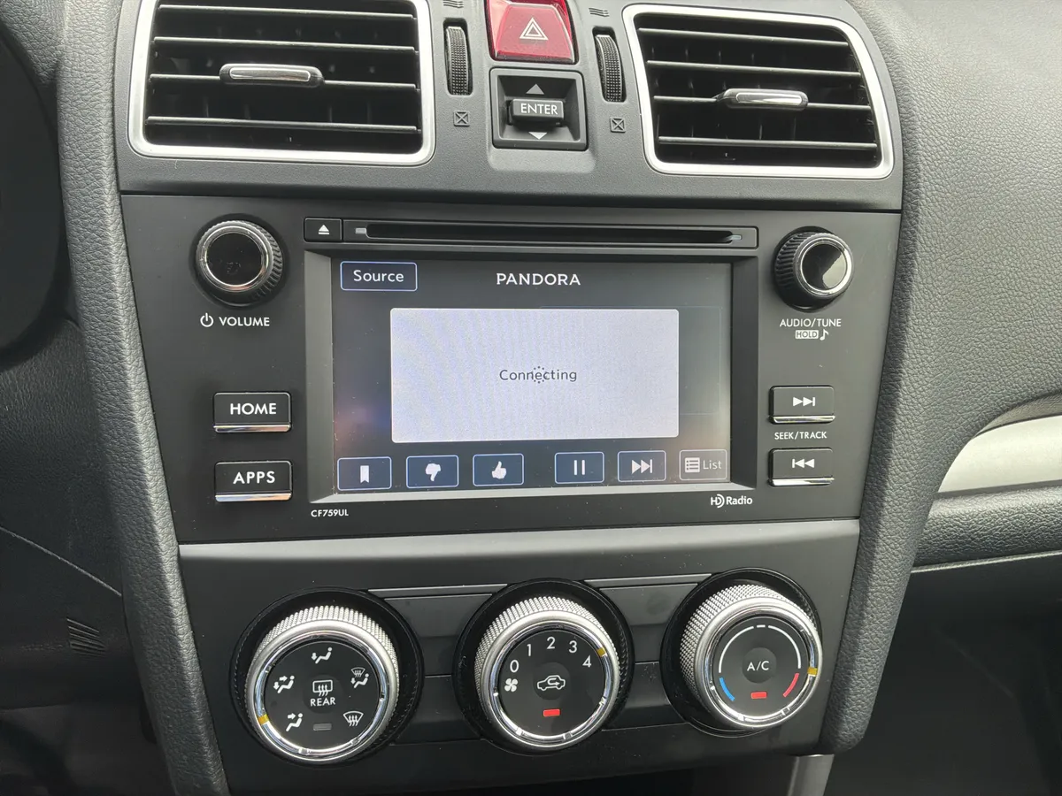 2018 Subaru Forester thumbnail 24