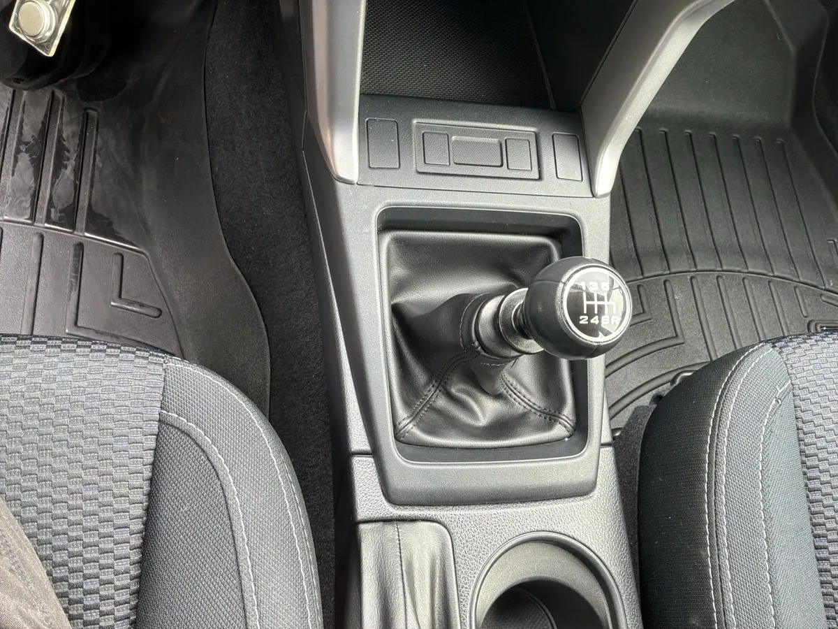 2018 Subaru Forester thumbnail 26