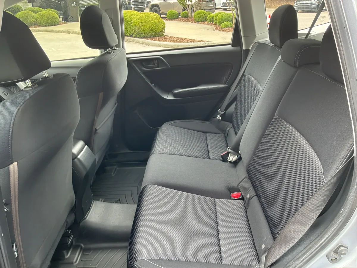 2018 Subaru Forester thumbnail 30