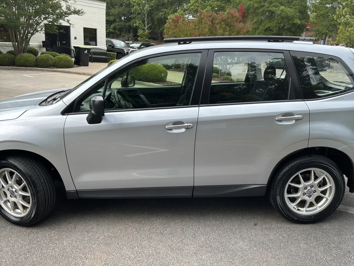 2018 Subaru Forester thumbnail 6