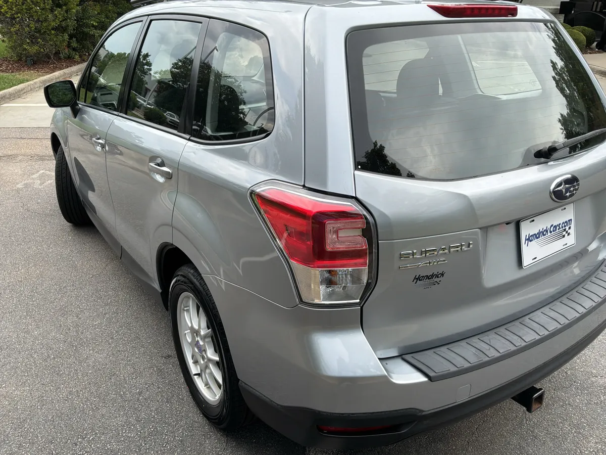 2018 Subaru Forester thumbnail 8