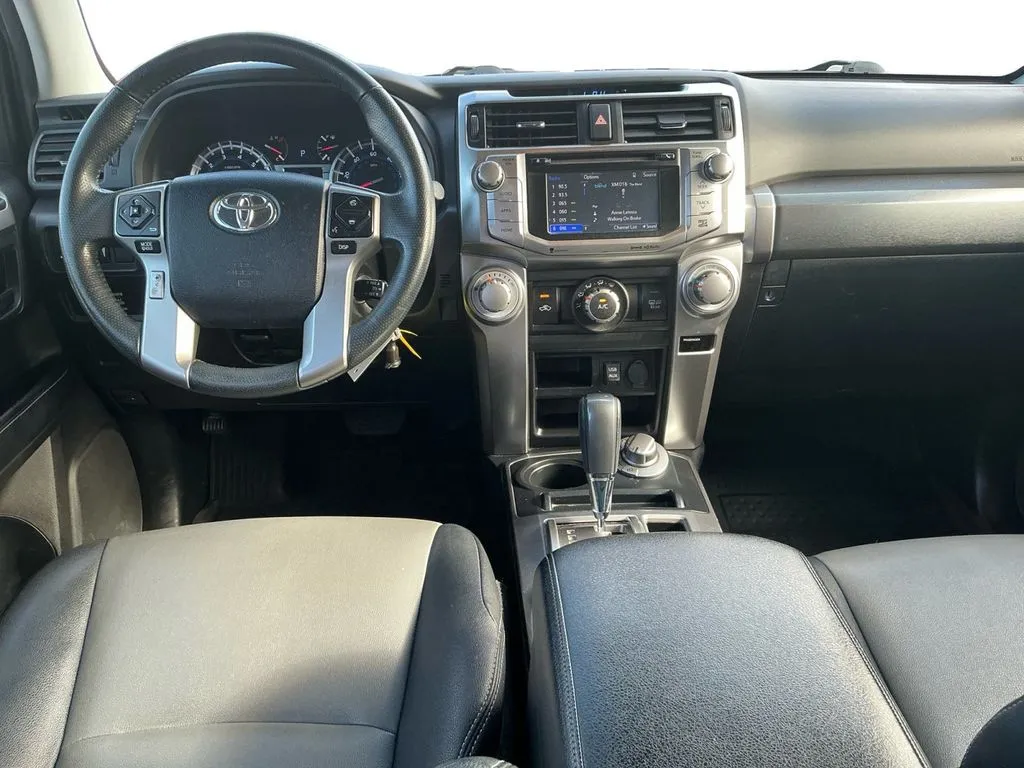 2018 Toyota 4Runner SR5 Premium thumbnail 17
