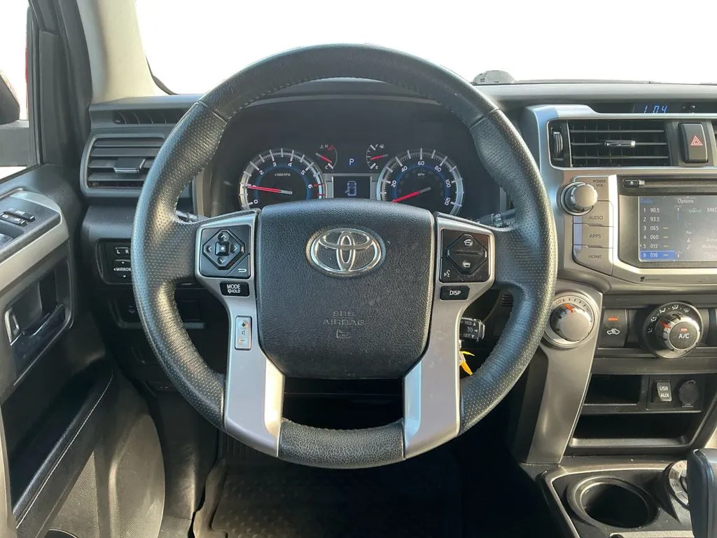 2018 Toyota 4Runner SR5 Premium thumbnail 18