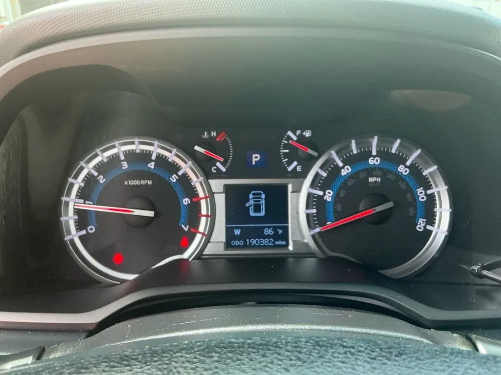 2018 Toyota 4Runner SR5 Premium thumbnail 19