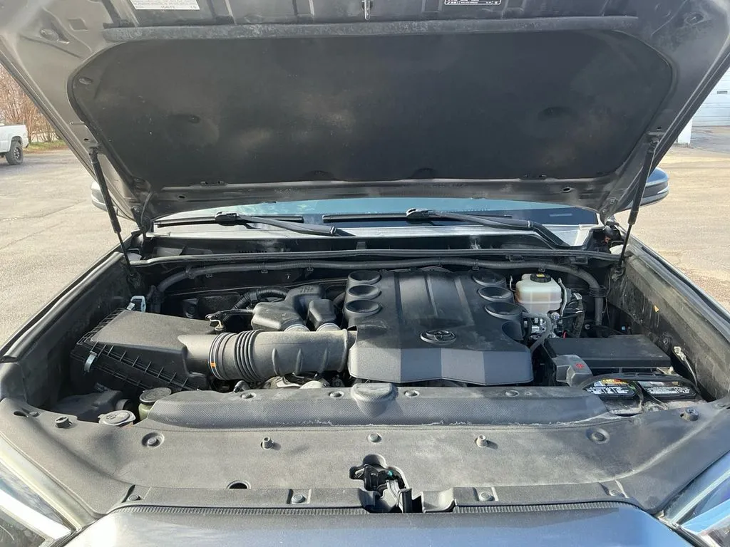 2018 Toyota 4Runner SR5 Premium thumbnail 25