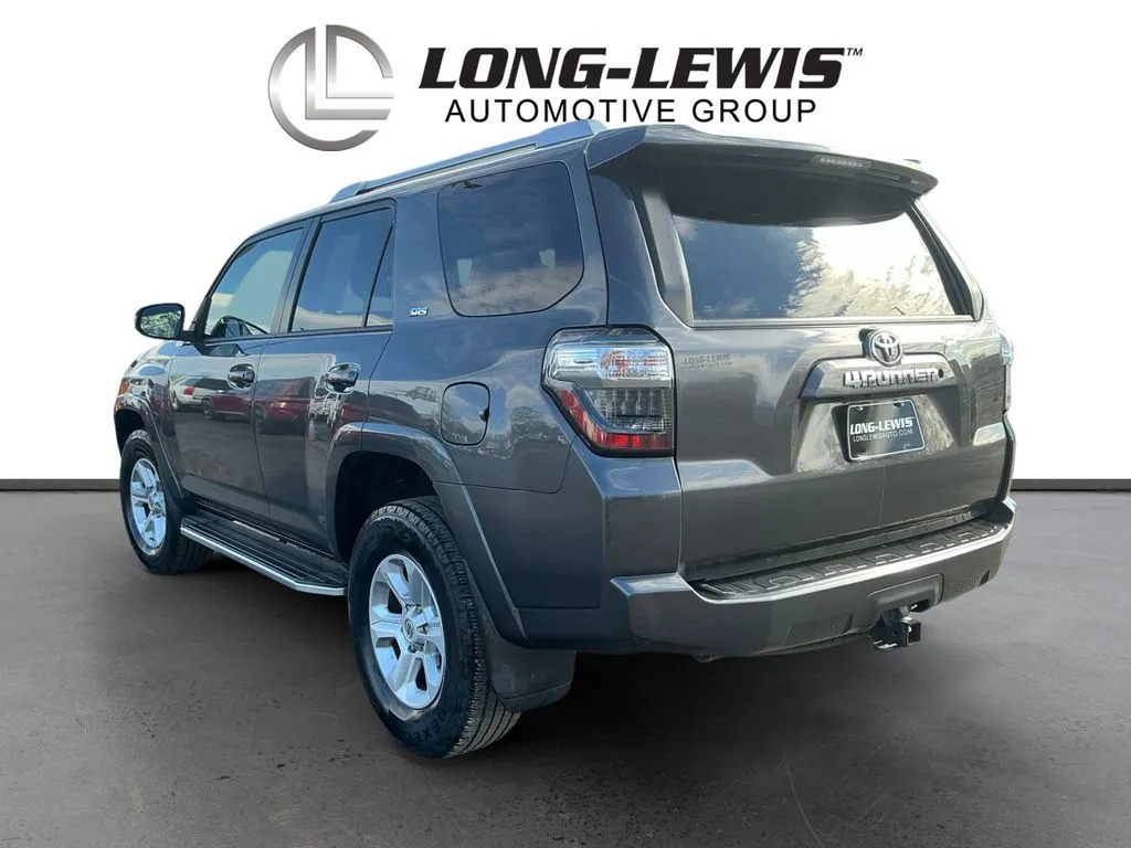 2018 Toyota 4Runner SR5 Premium thumbnail 4