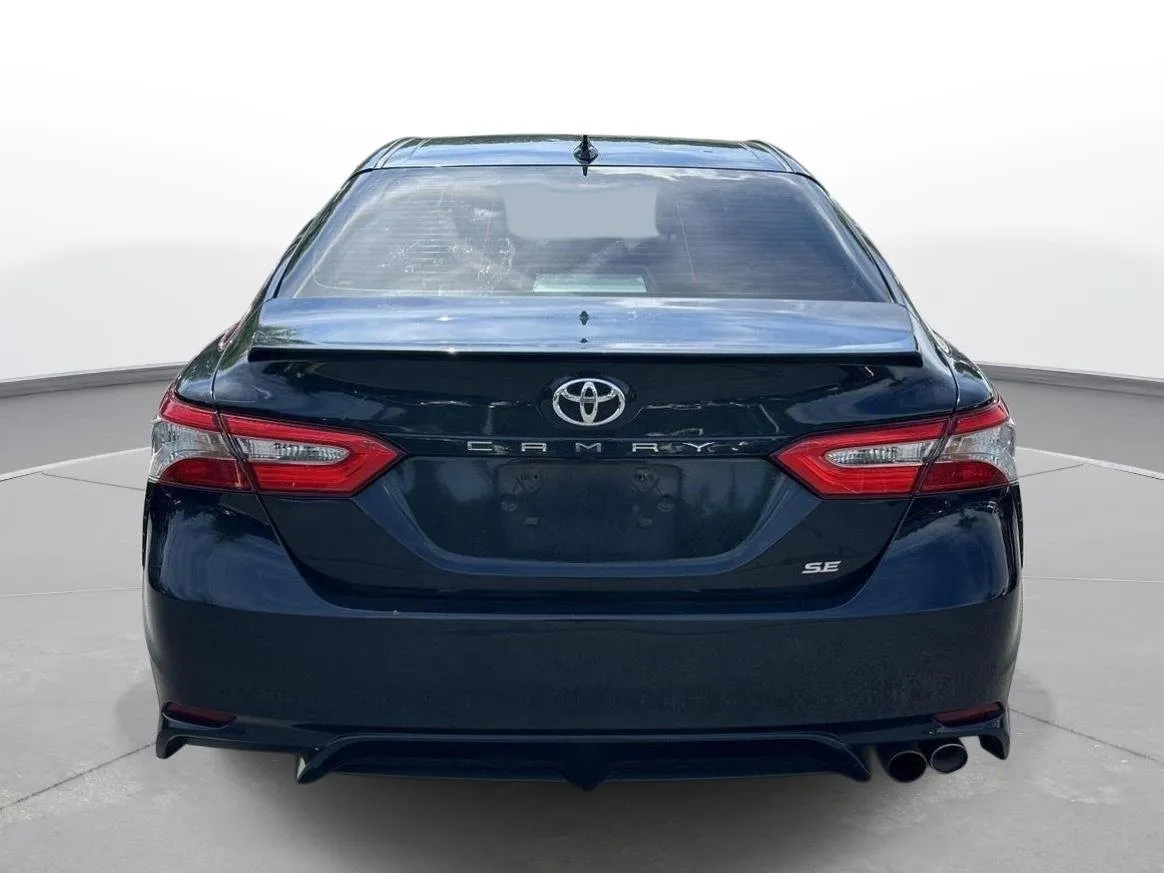 2018 Toyota Camry SE thumbnail 7