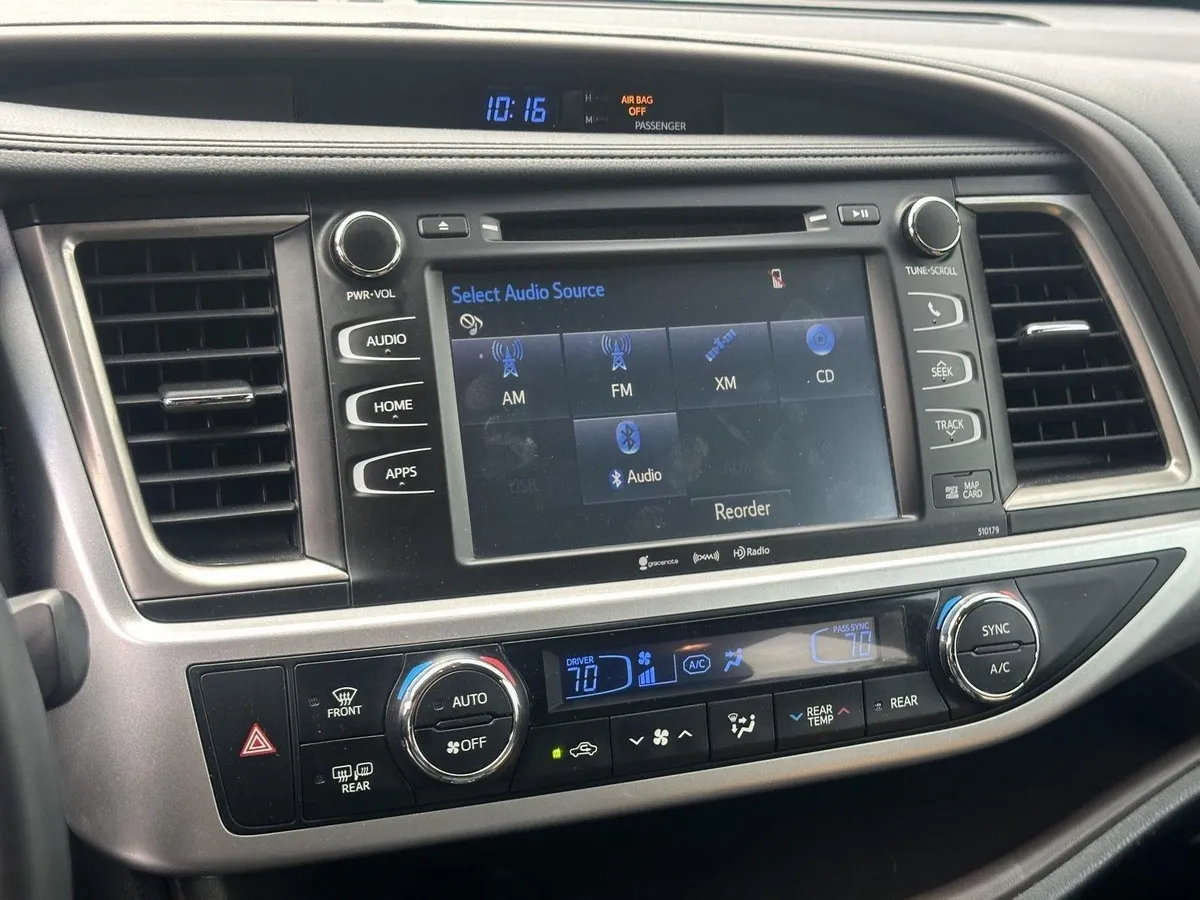 2018 Toyota Highlander XLE thumbnail 11