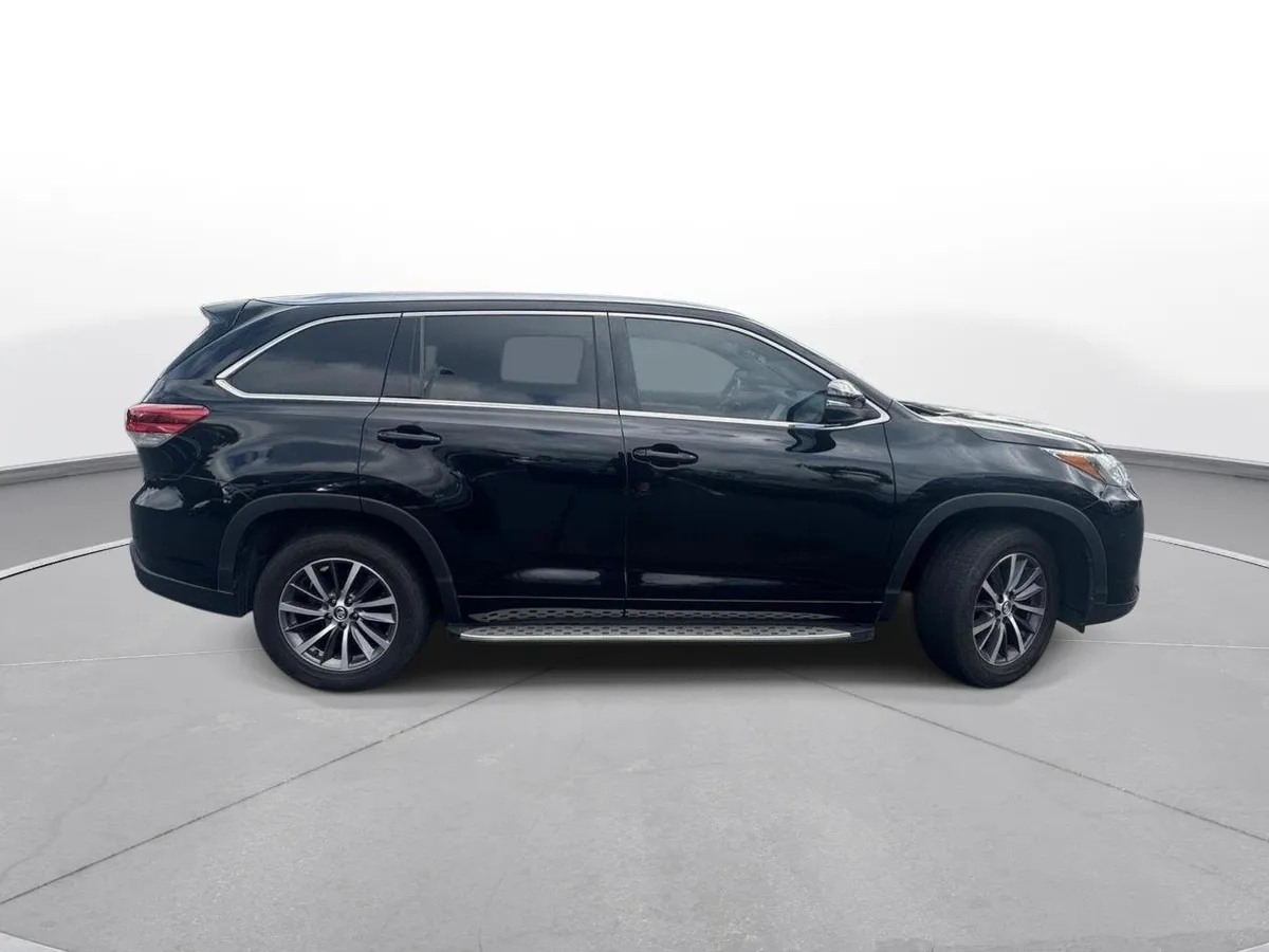 2018 Toyota Highlander XLE thumbnail 5