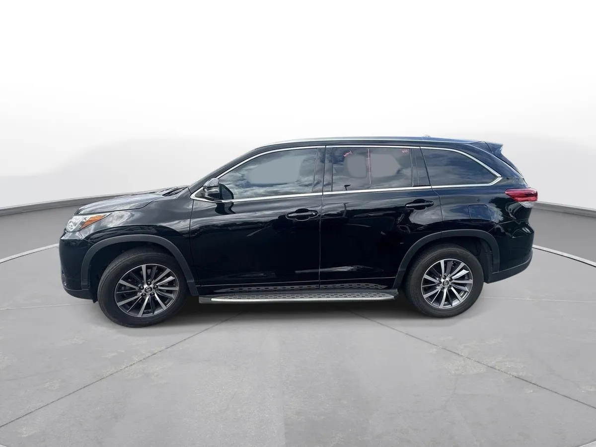 2018 Toyota Highlander XLE thumbnail 9