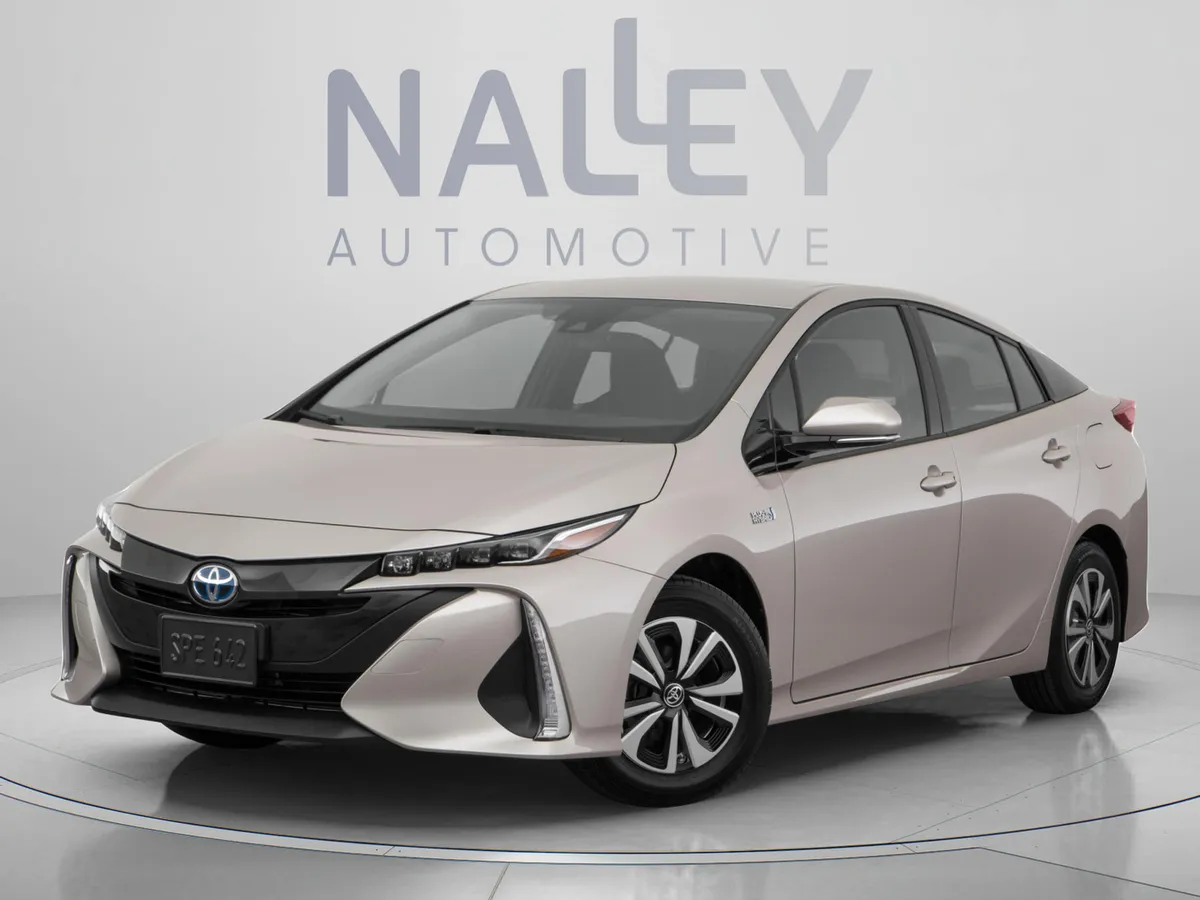 2018 Toyota Prius Prime Plus thumbnail 10