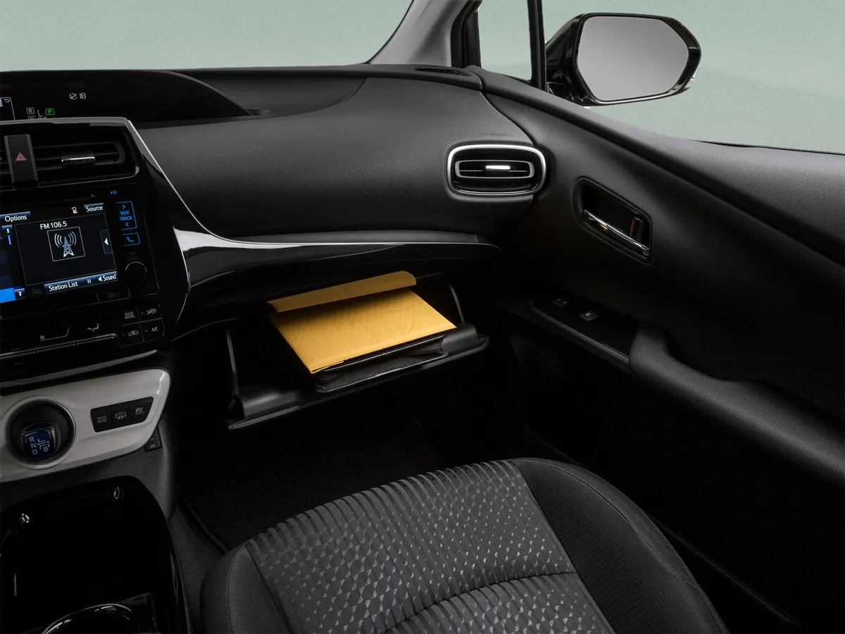 2018 Toyota Prius Prime Plus thumbnail 35