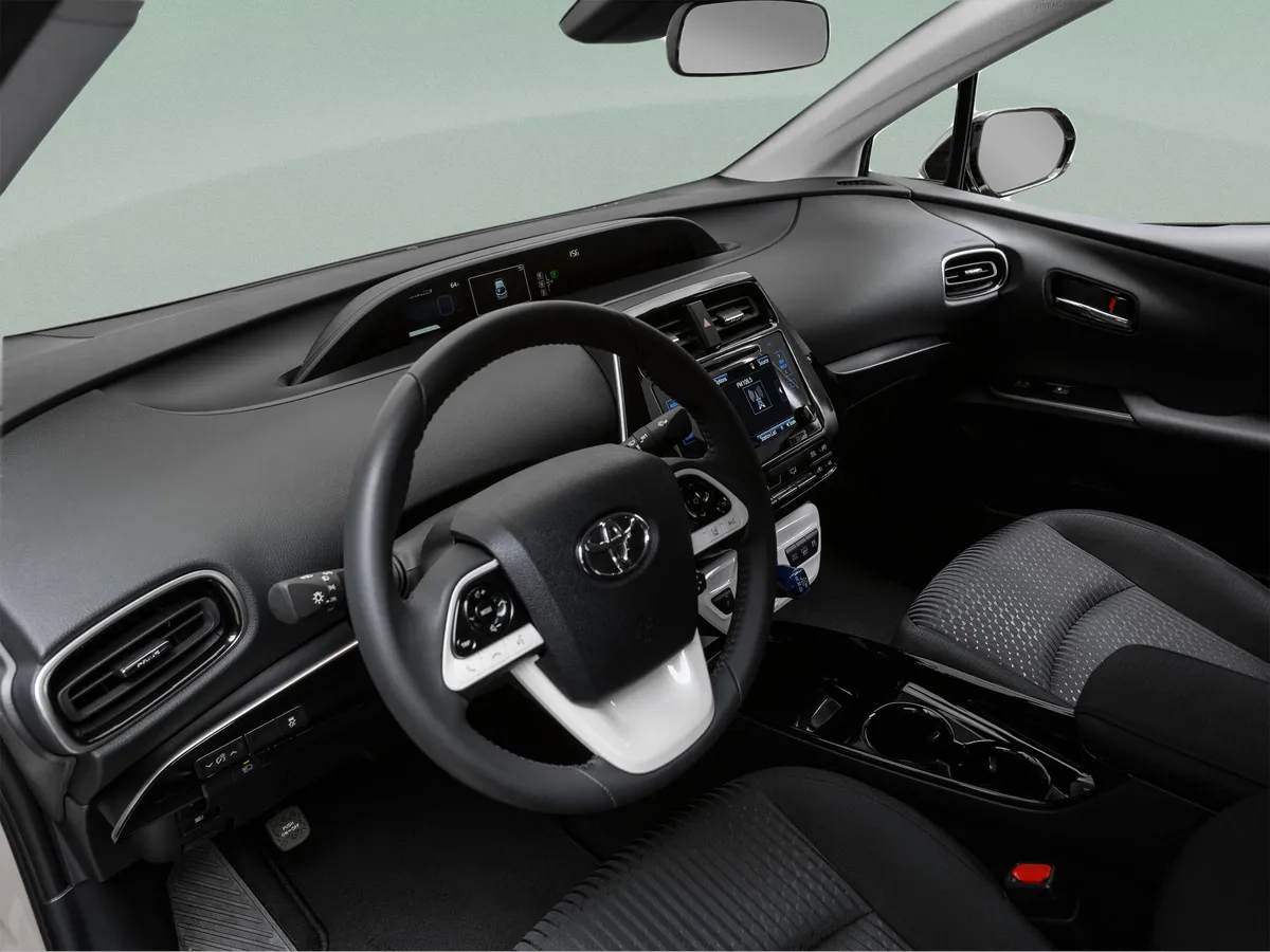 2018 Toyota Prius Prime Plus thumbnail 43