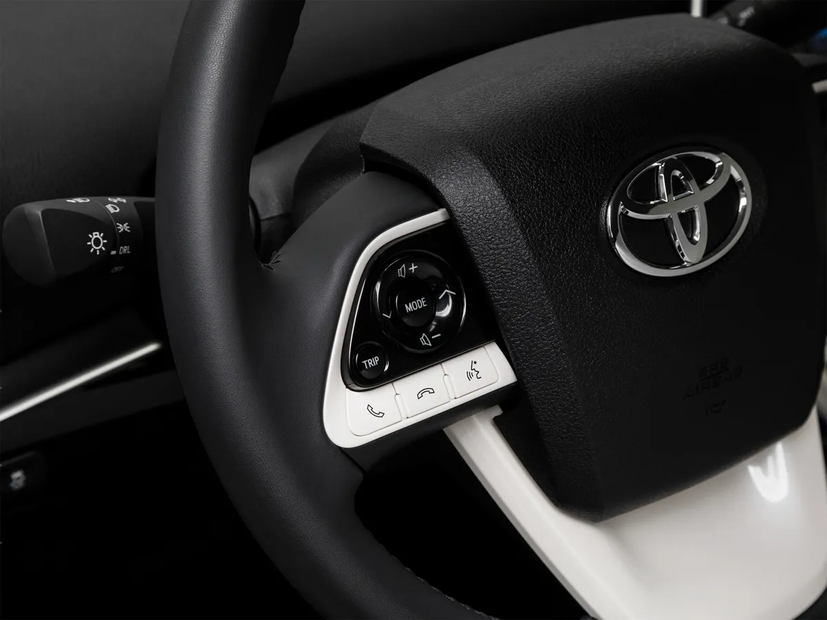 2018 Toyota Prius Prime Plus thumbnail 46