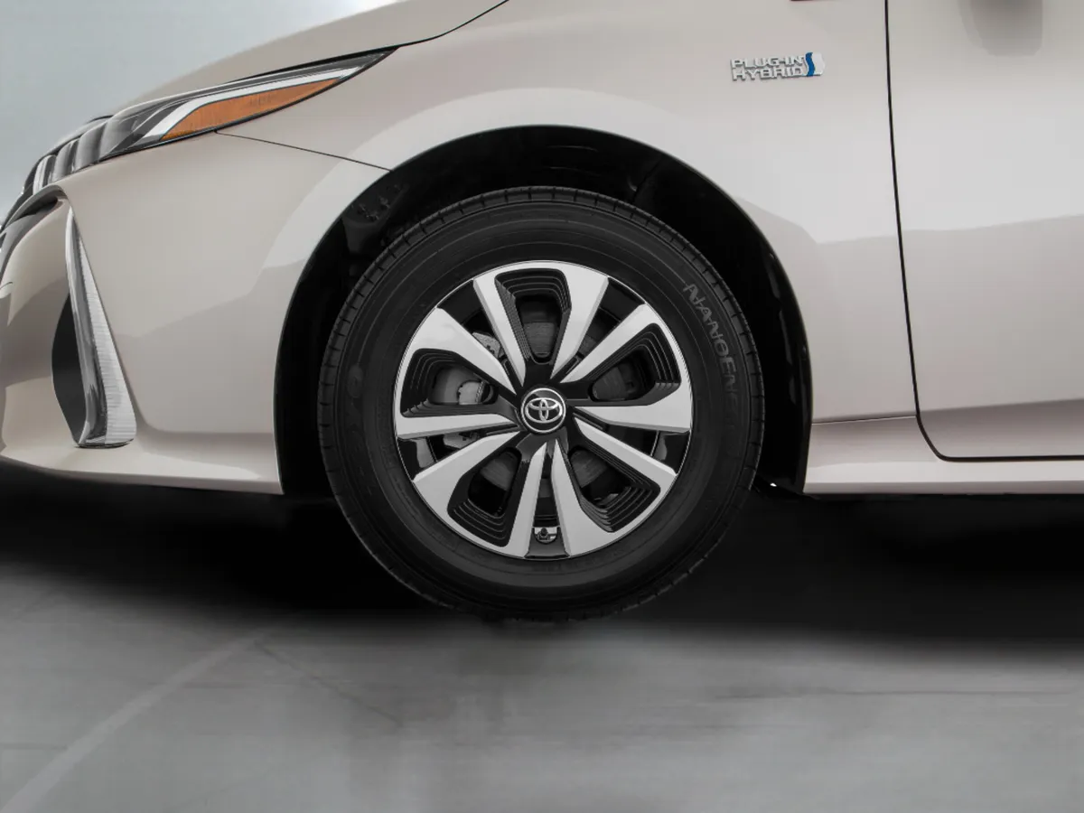 2018 Toyota Prius Prime Plus thumbnail 49