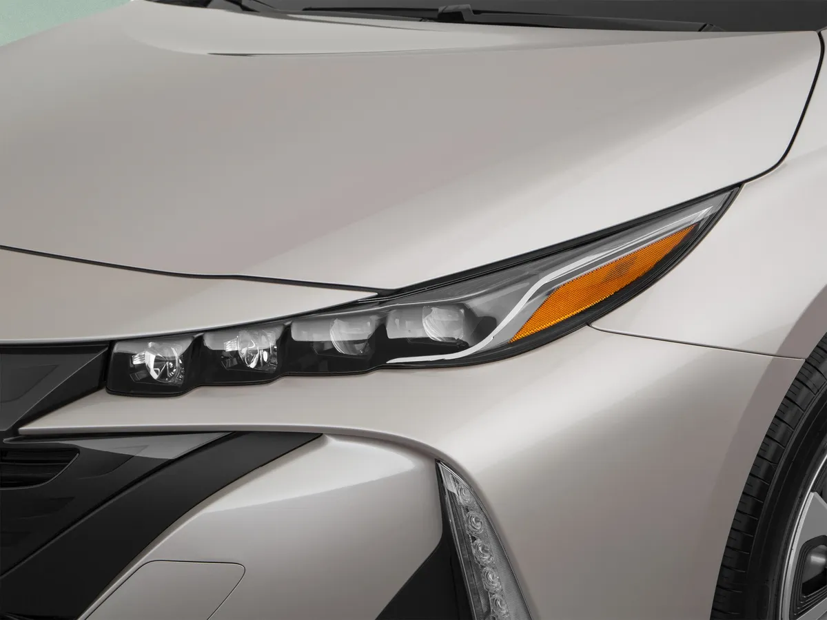 2018 Toyota Prius Prime Plus thumbnail 50