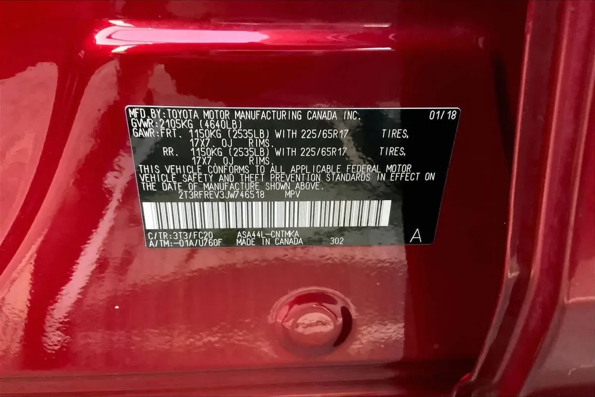 2018 Toyota RAV4 XLE thumbnail 31