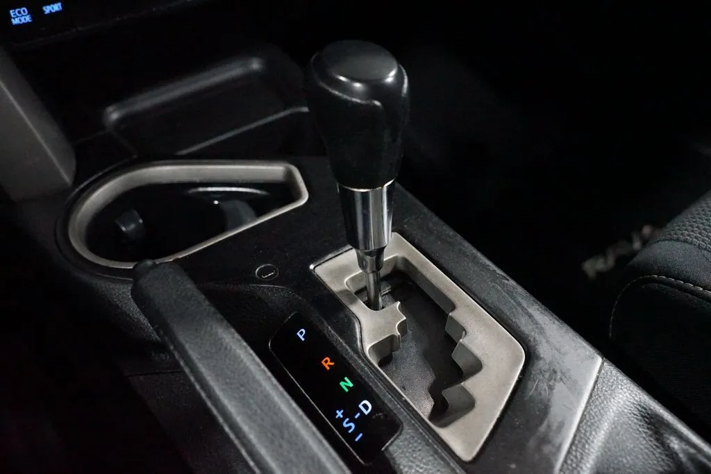 2018 Toyota RAV4 XLE thumbnail 22