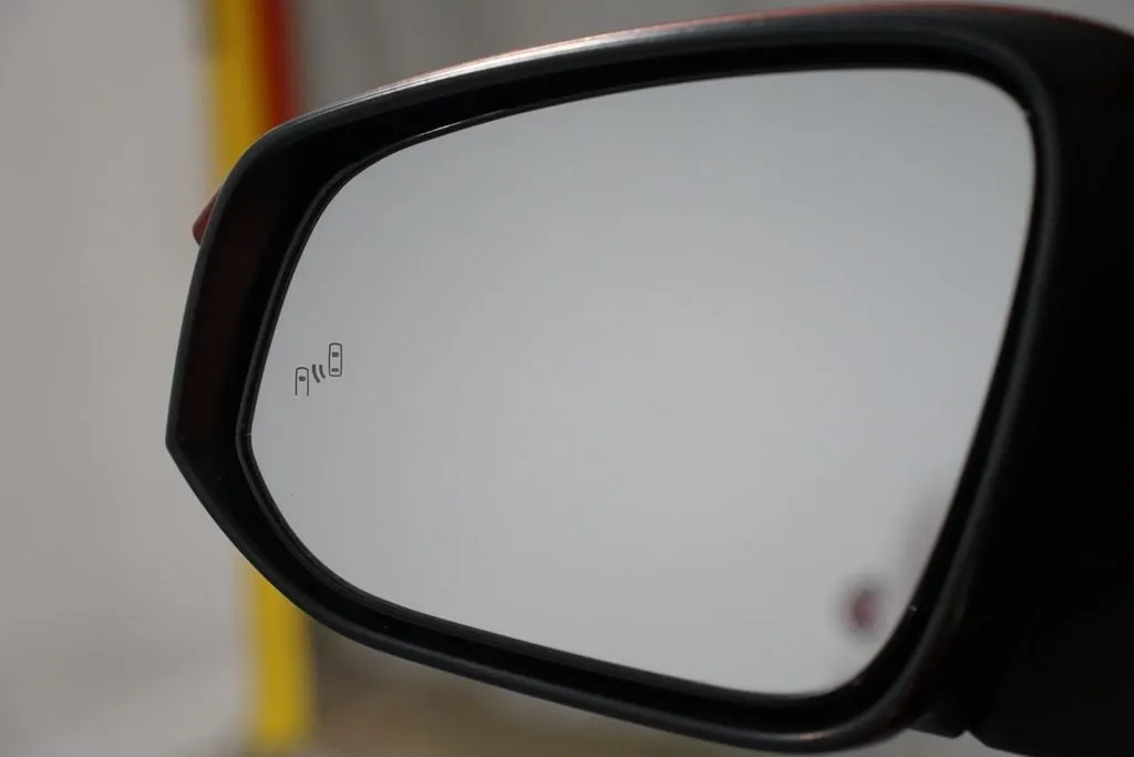 2018 Toyota RAV4 XLE thumbnail 24