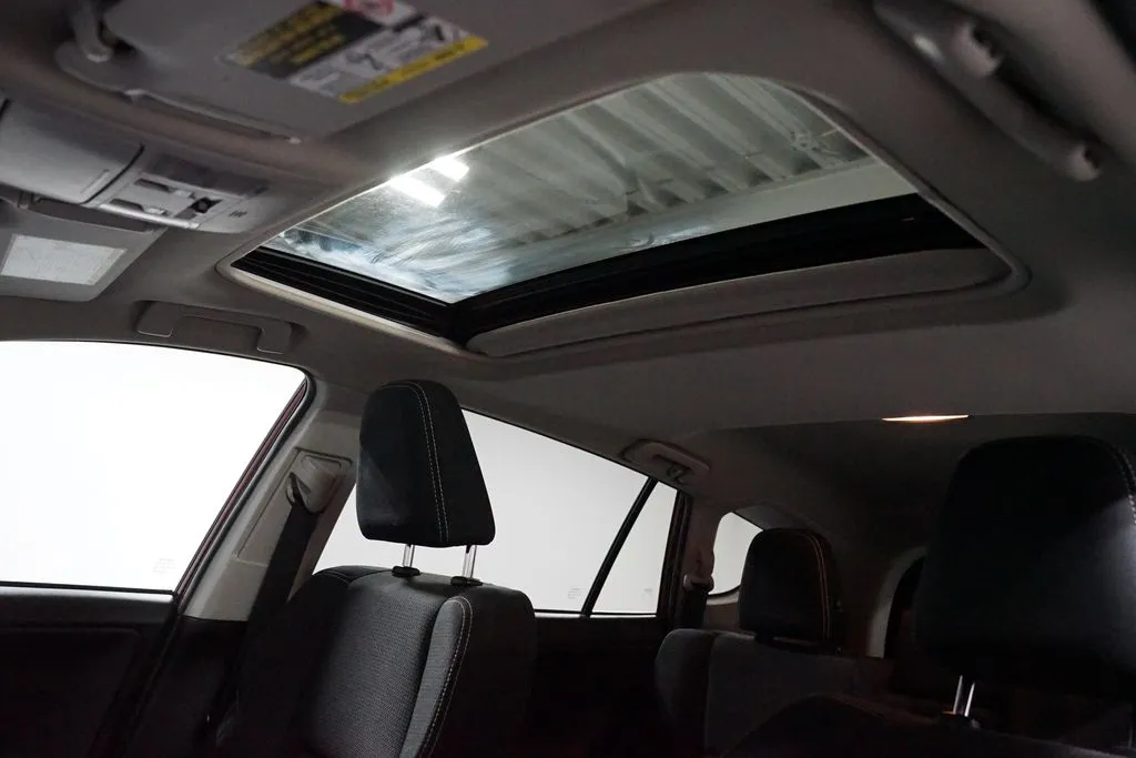 2018 Toyota RAV4 XLE thumbnail 32