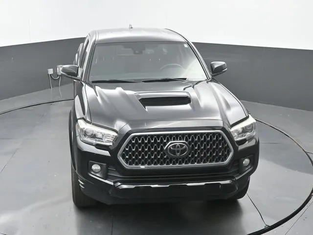 2018 Toyota Tacoma TRD Sport thumbnail 14