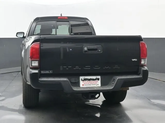 2018 Toyota Tacoma TRD Sport thumbnail 4