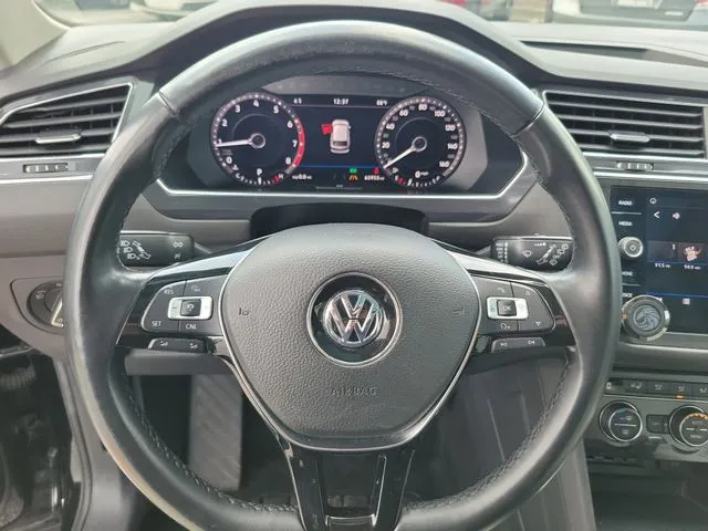 2018 Volkswagen Tiguan 2.0T SEL Premium thumbnail 14