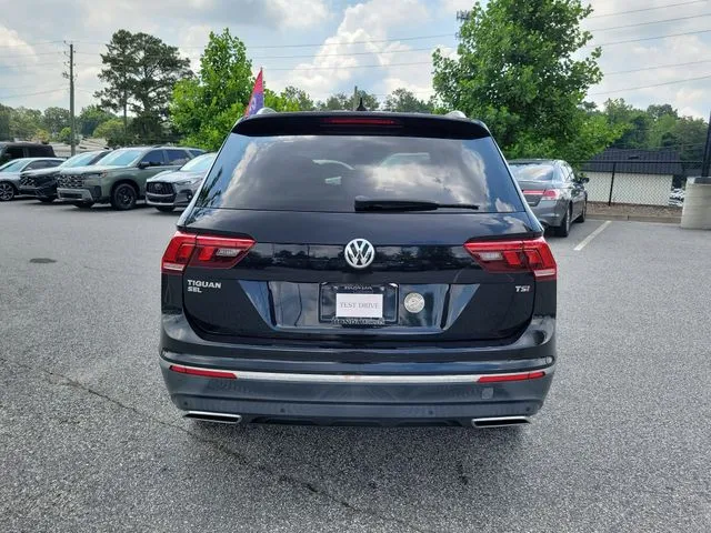 2018 Volkswagen Tiguan 2.0T SEL Premium thumbnail 5