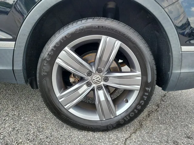 2018 Volkswagen Tiguan 2.0T SEL Premium thumbnail 7