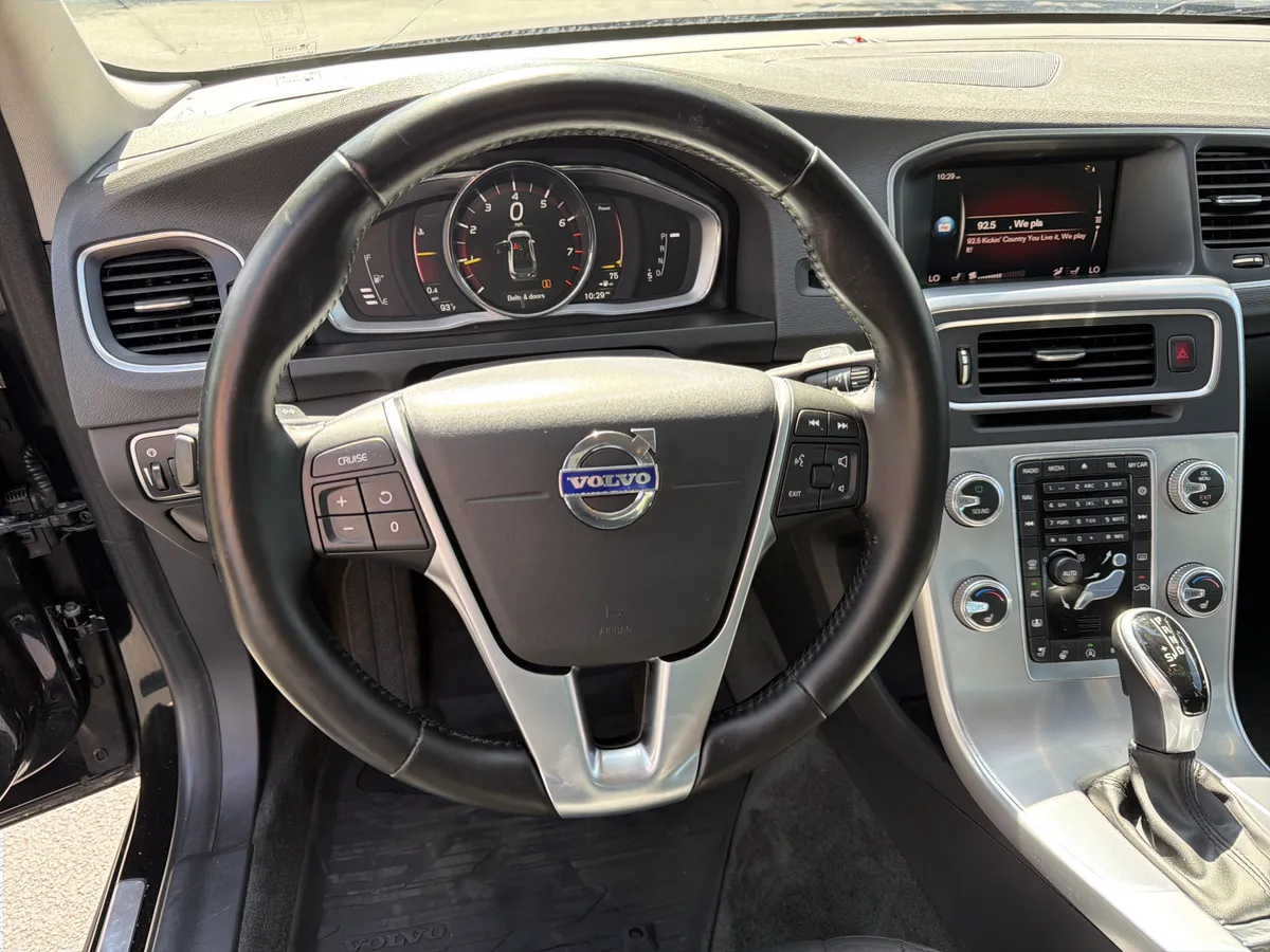 2018 Volvo S60 Inscription thumbnail 17